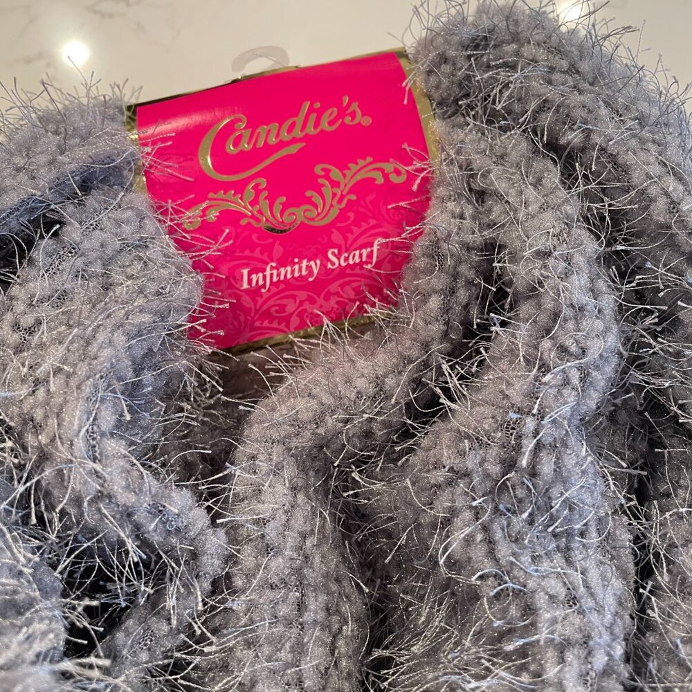 Candie's Fuzzy and Soft Infinity Scarf Gray NWT